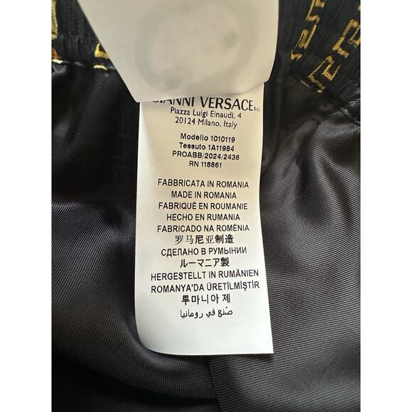 Versace Chain Print Silk Men's Black/Gold Shorts 50 Eu (32”) 1010119 NWT $1500 - Picture 10 of 12
